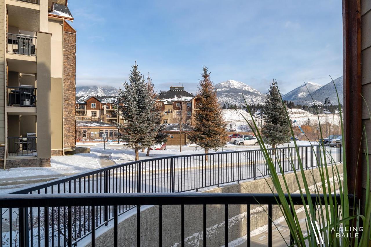 Rustic Modern 2 Bed 2 Bath With Lakeview Pool And Hot Tub Invermere Extérieur photo