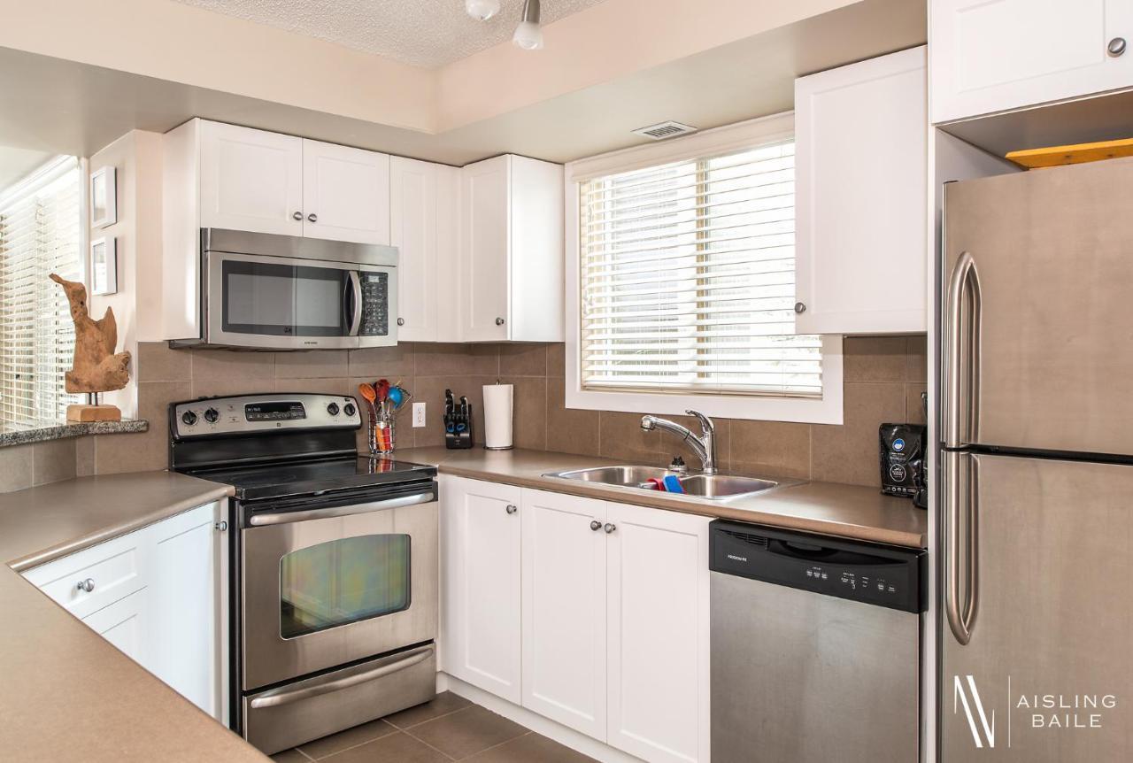 Rustic Modern 2 Bed 2 Bath With Lakeview Pool And Hot Tub Invermere Extérieur photo